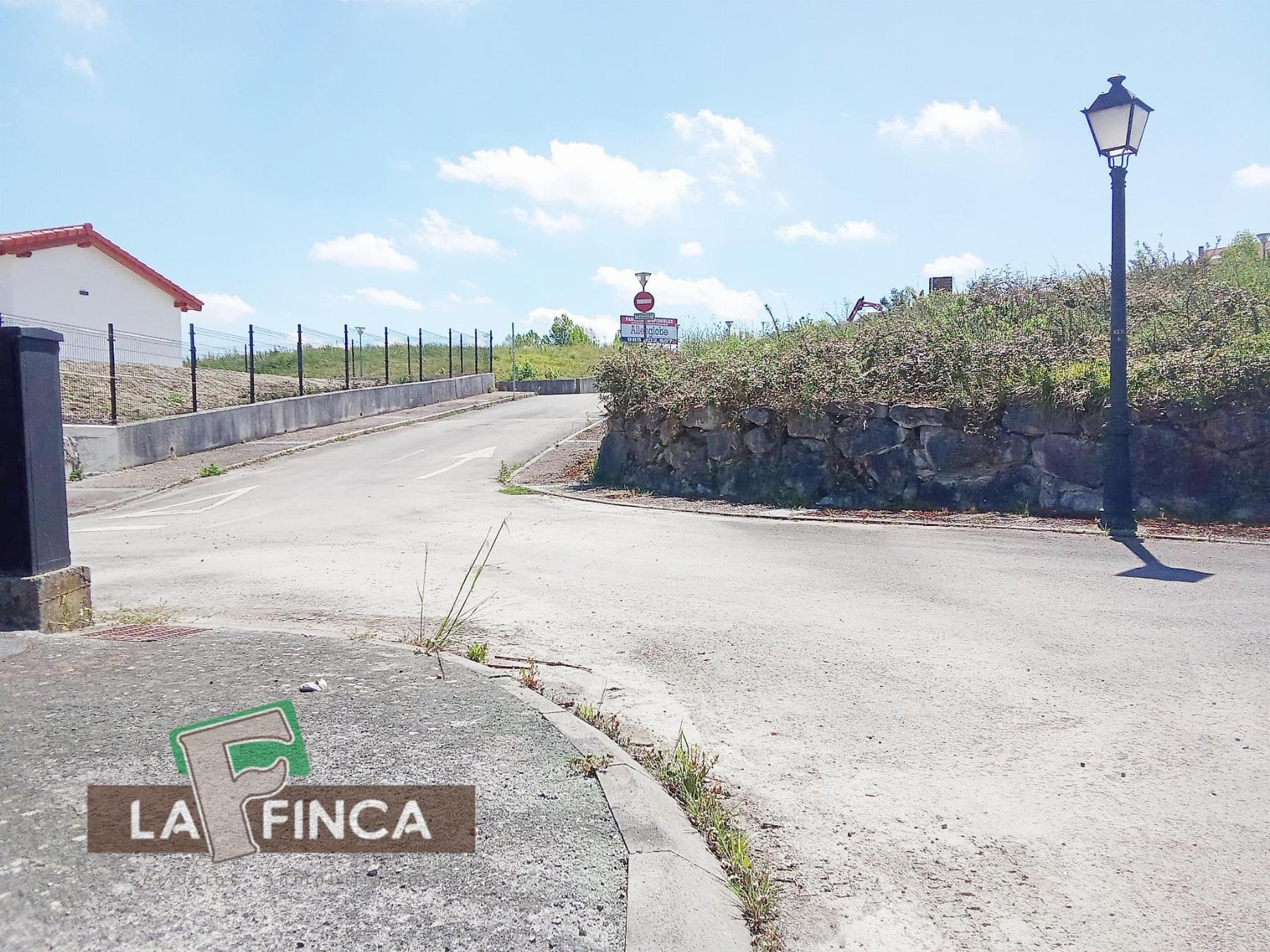 Venta de terreno en Oviedo