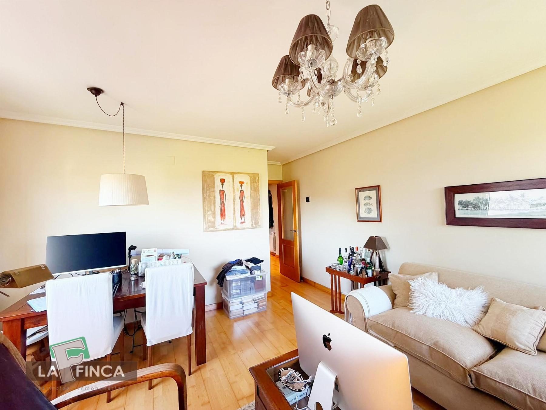 Venta de piso en Castrillón