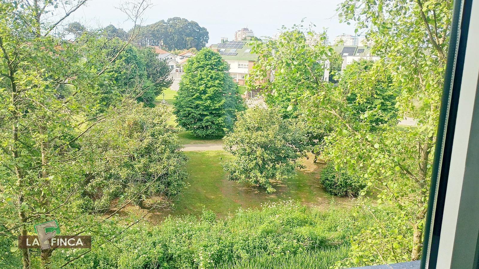 For sale of flat in Castrillón