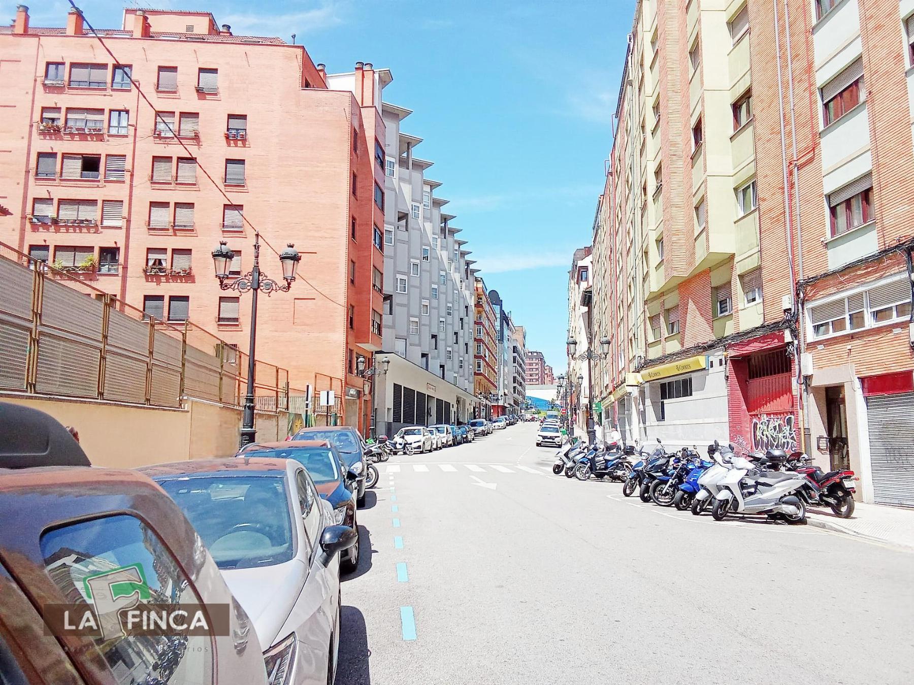 Venta de piso en Oviedo