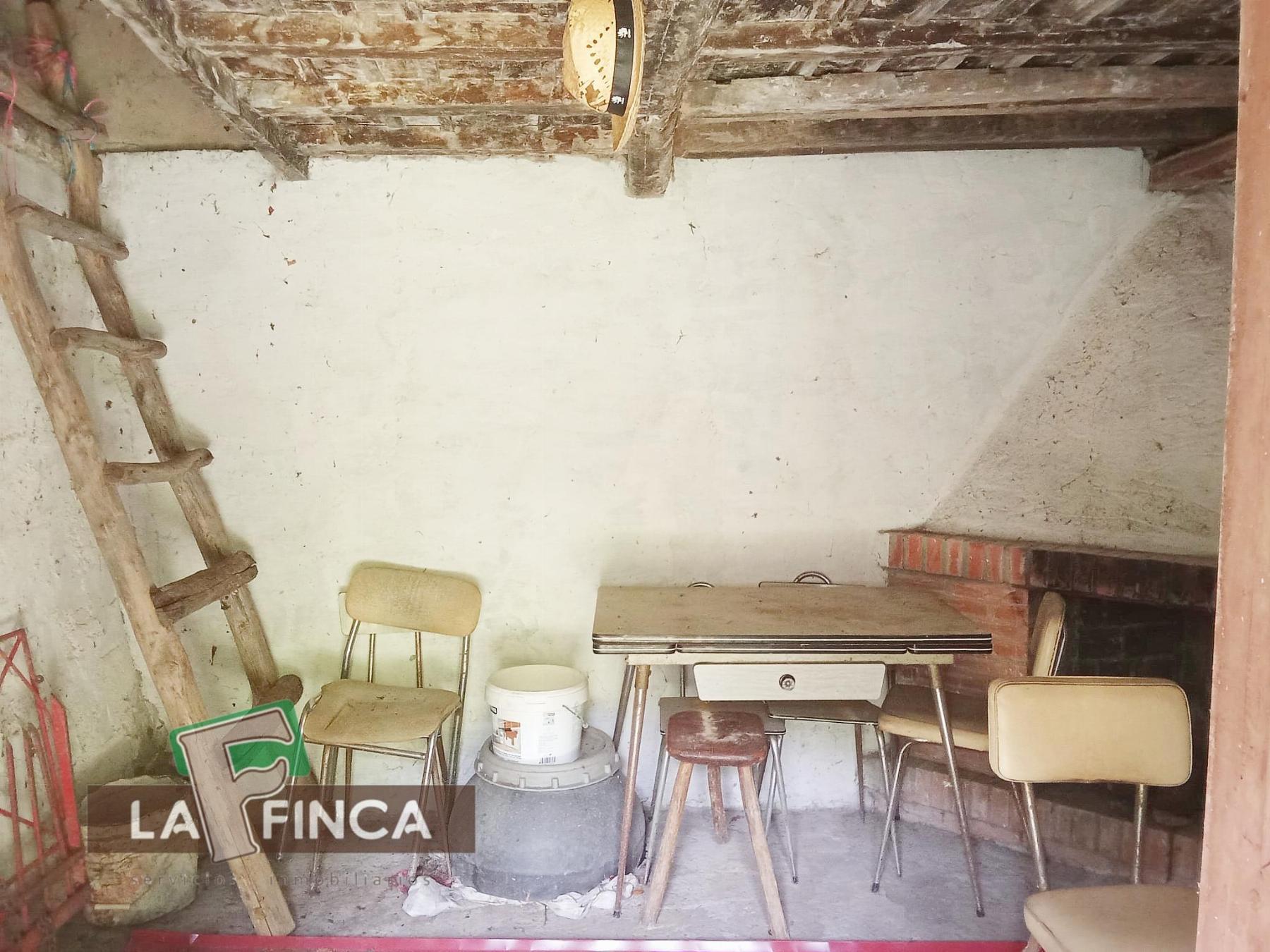 Venta de terreno en Lena