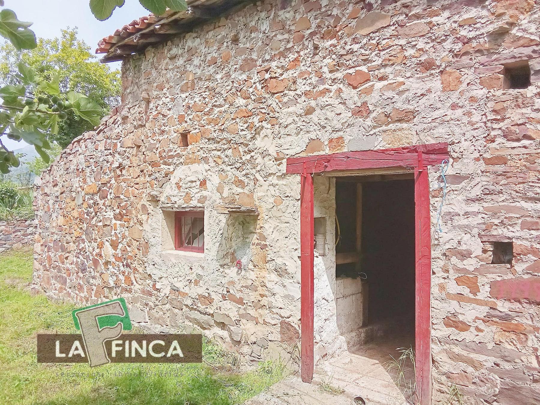 Venta de terreno en Lena