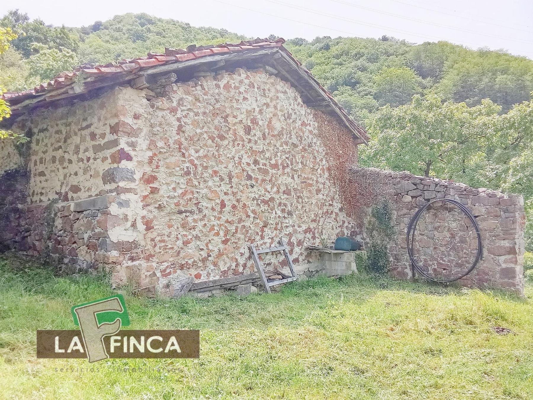 Venta de terreno en Lena