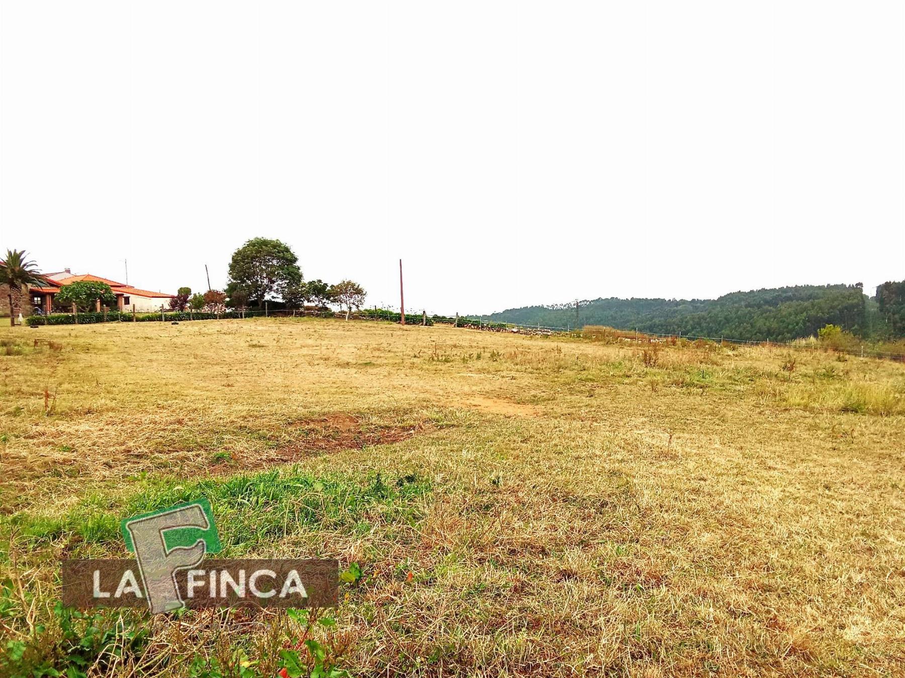 Venta de terreno en Castrillón