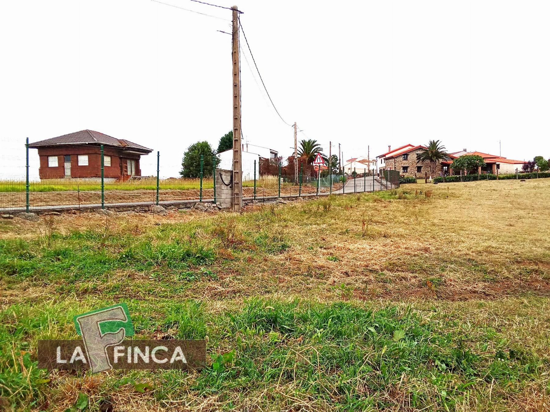 Venta de terreno en Castrillón
