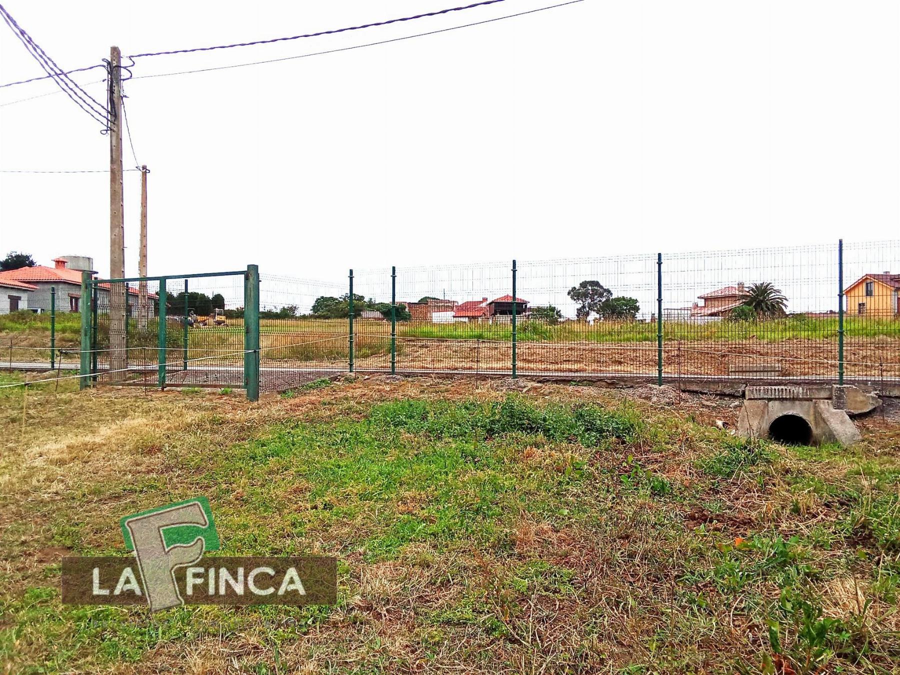 Venta de terreno en Castrillón