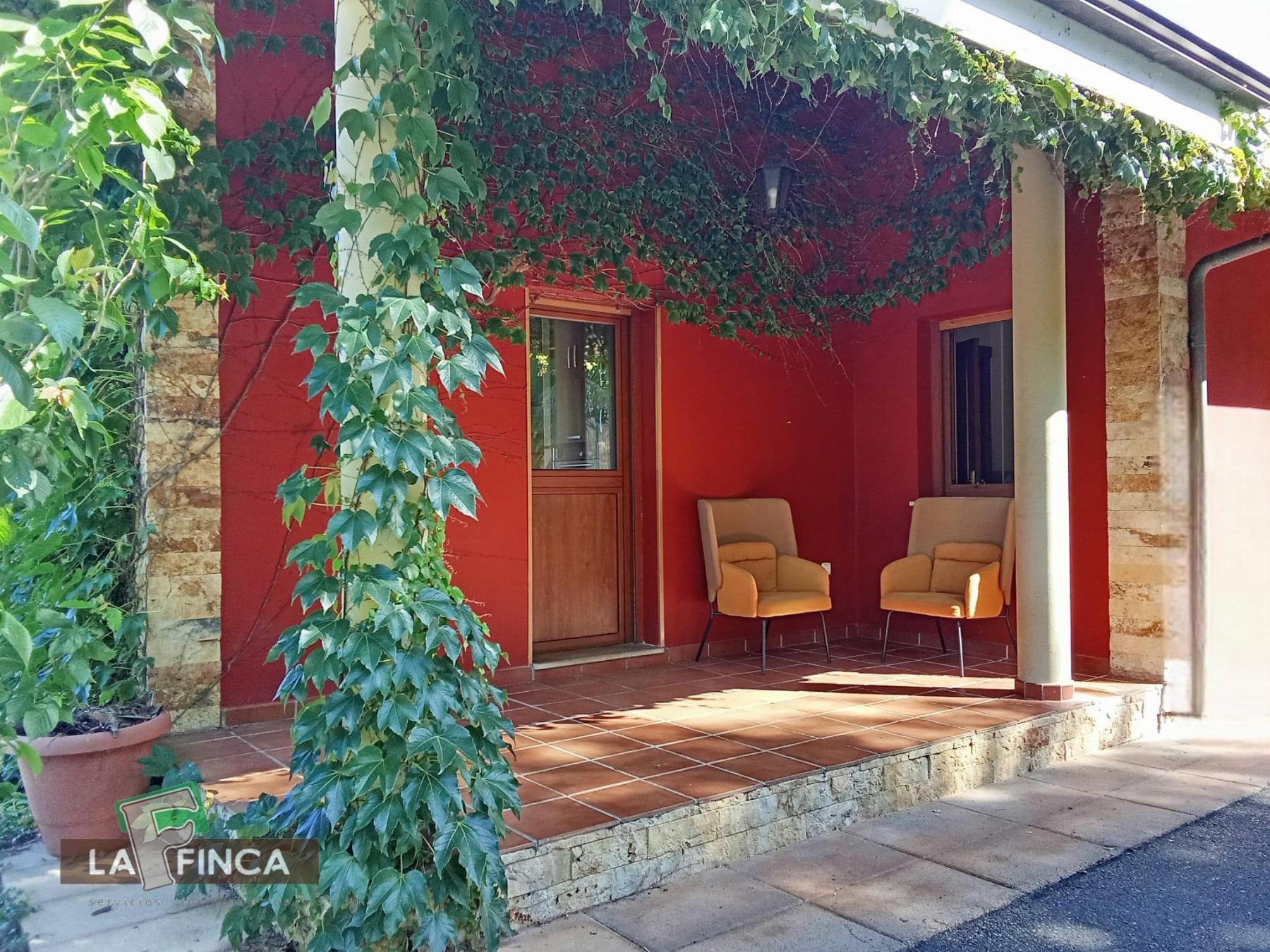 Venta de chalet en San Juan de la Arena