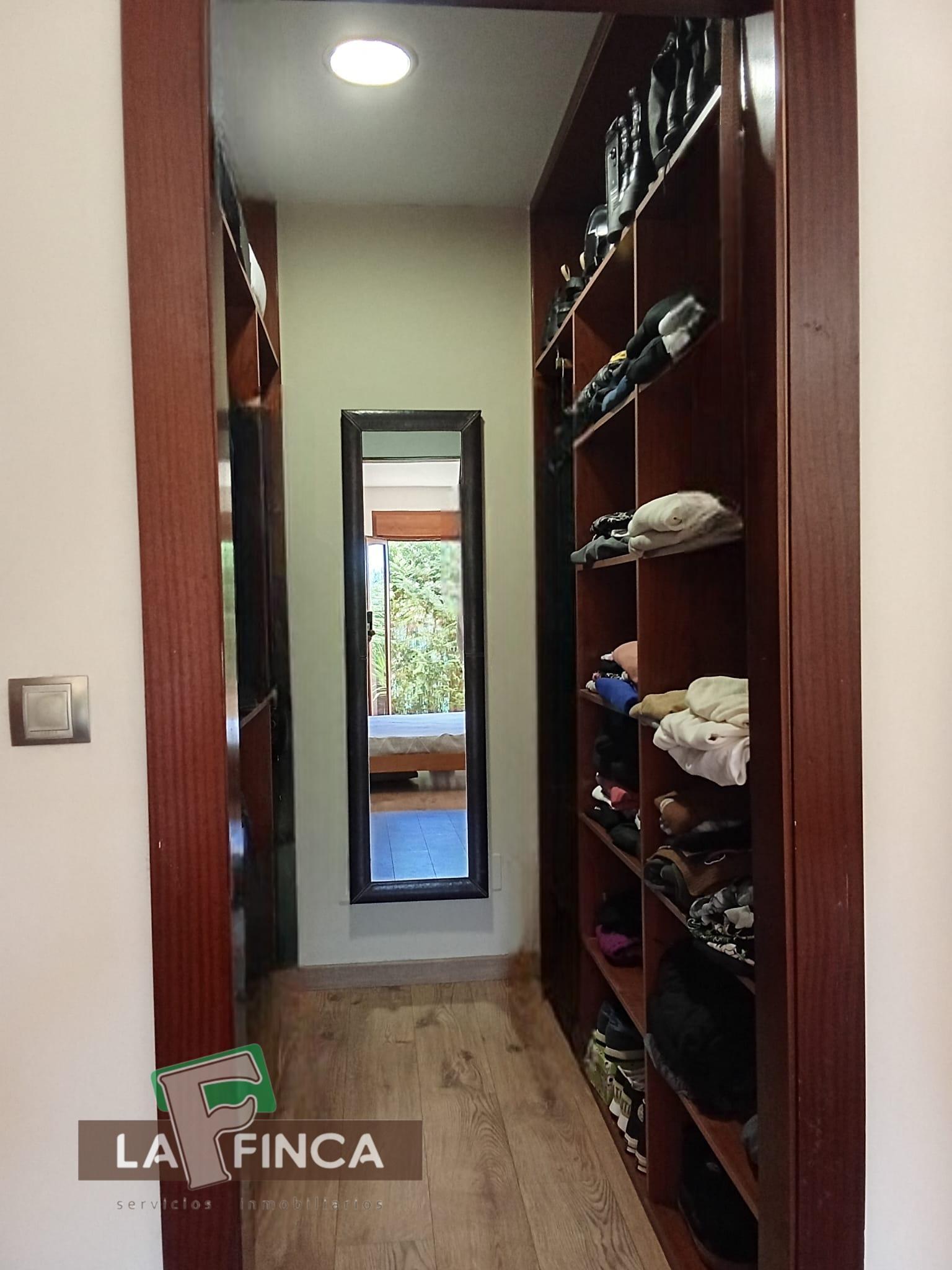 Venta de chalet en San Juan de la Arena