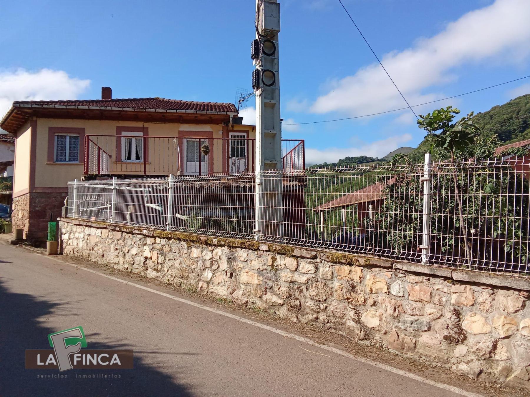 Venta de casa en Belmonte de Miranda