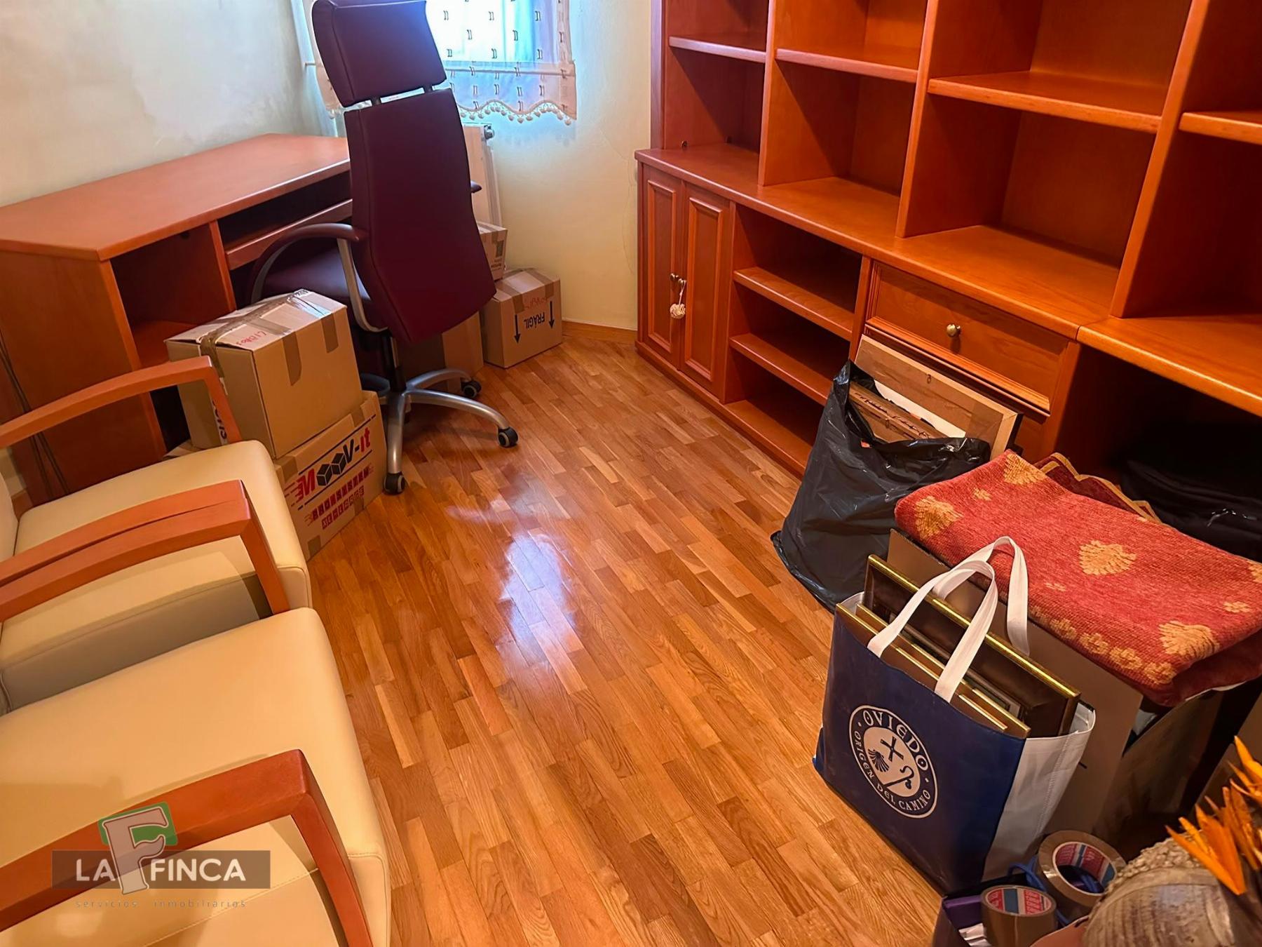 Venta de piso en Oviedo