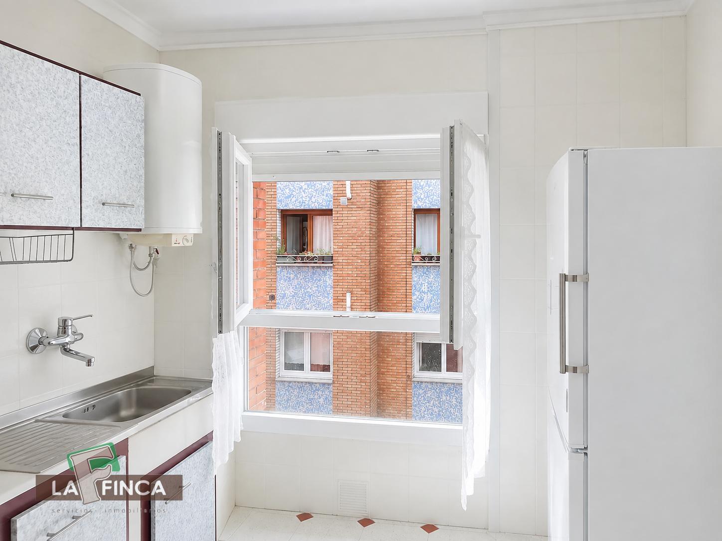 For sale of flat in Gijón