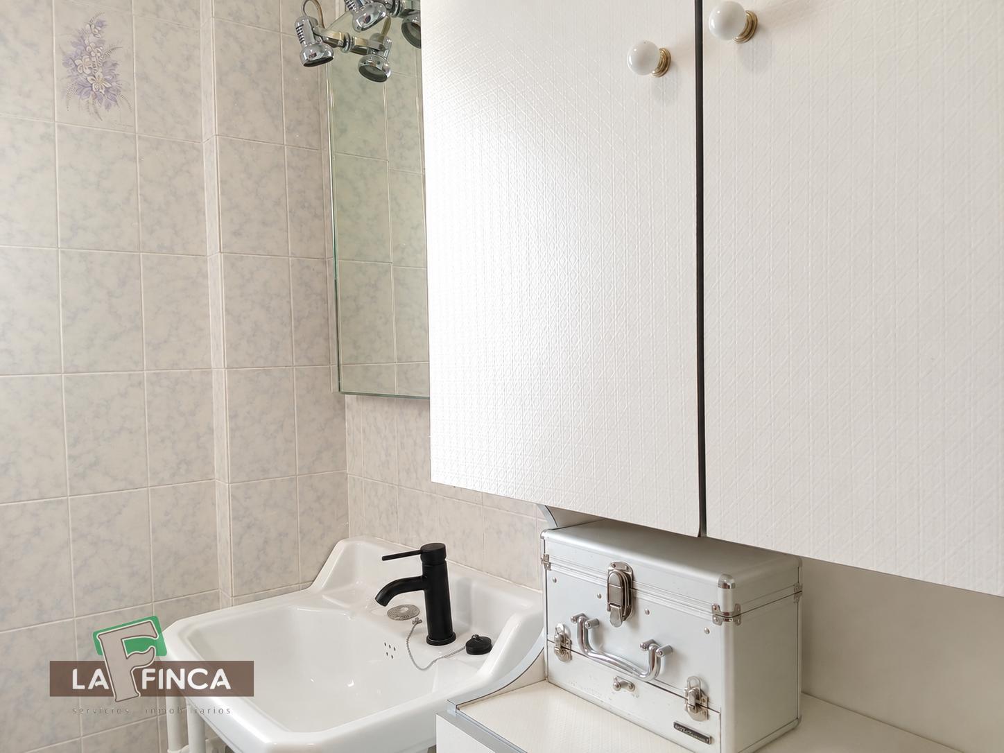 For sale of flat in Gijón