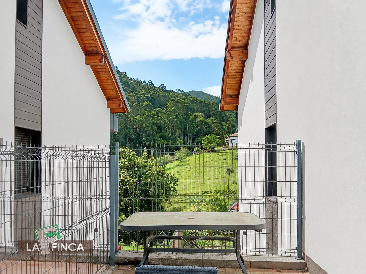 Venta de chalet en Caravia
