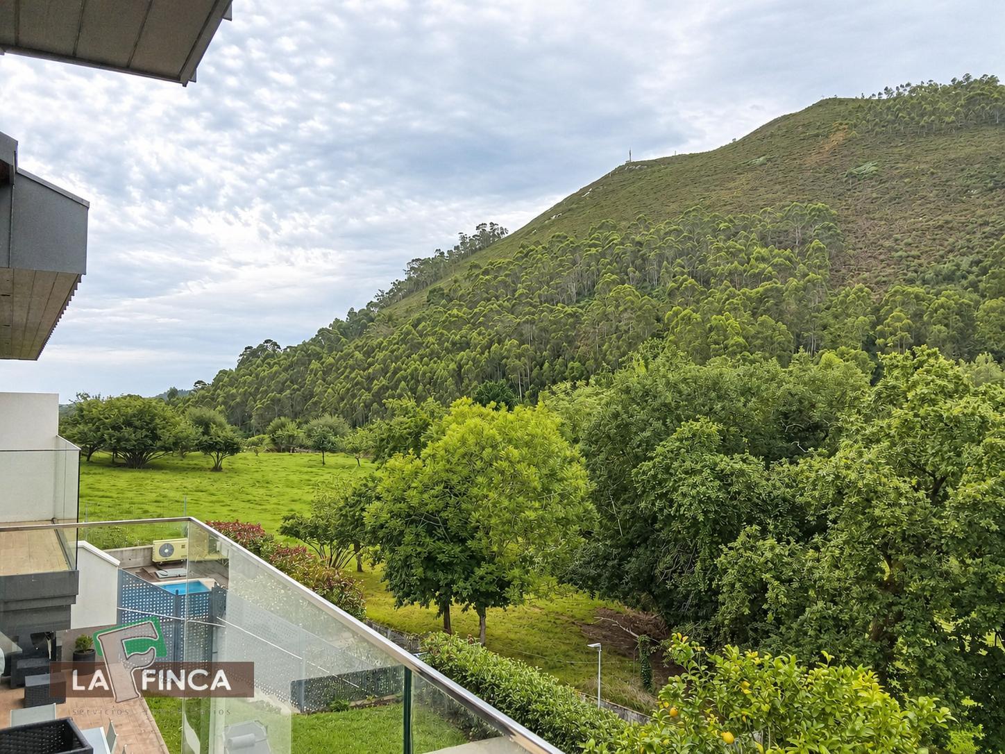 Venta de chalet en Caravia