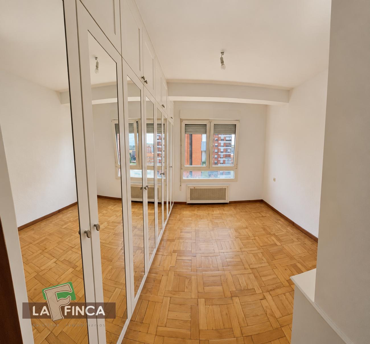 Venta de piso en Oviedo