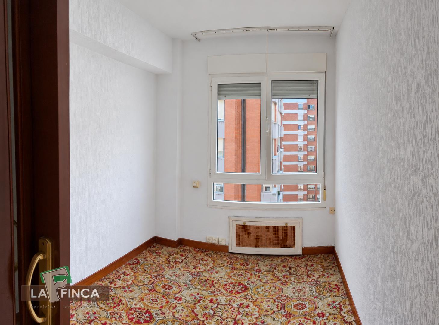 Venta de piso en Oviedo