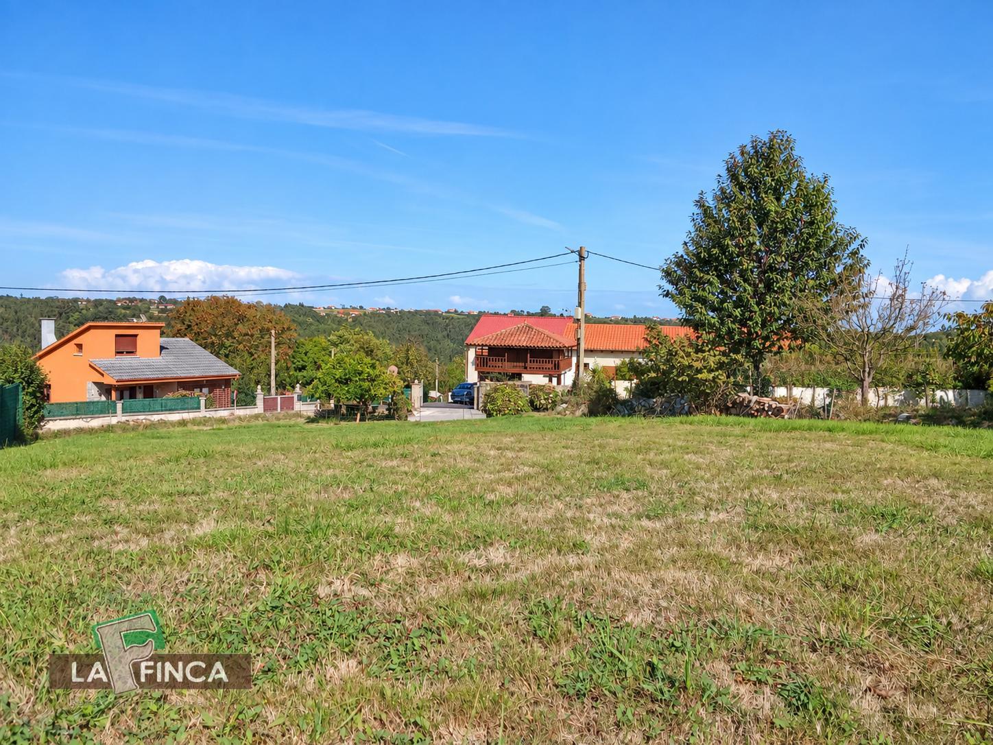 Venta de terreno en Villaviciosa