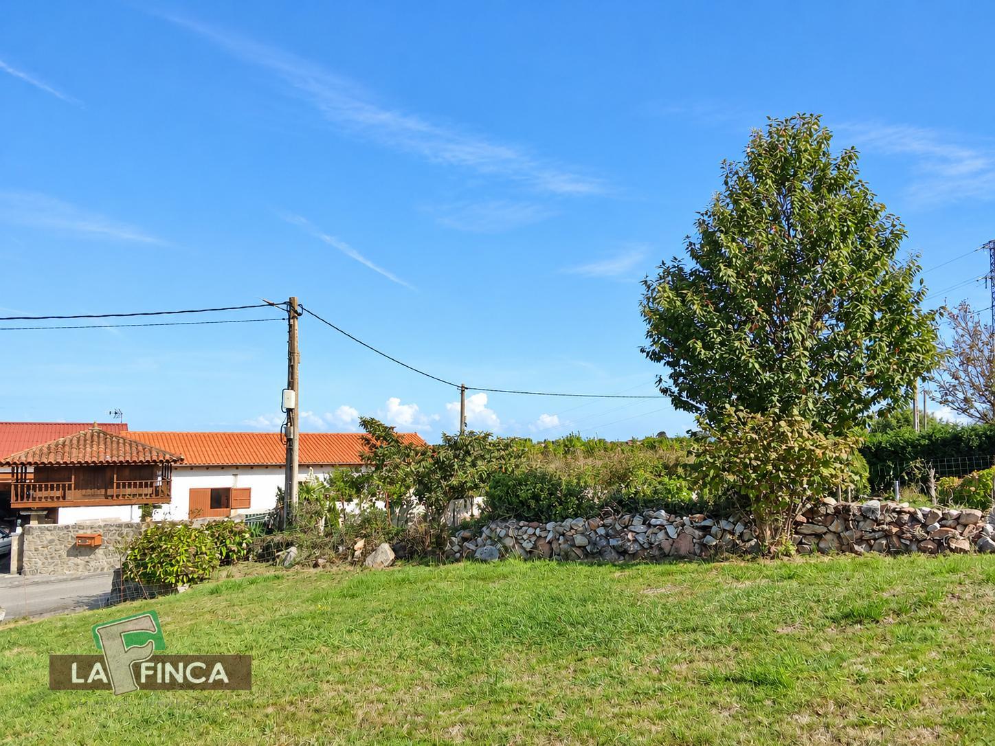 Venta de terreno en Villaviciosa