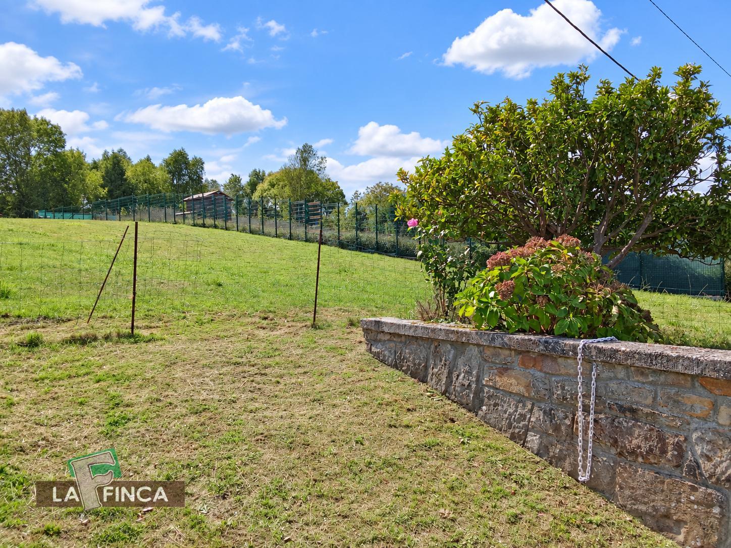 Venta de terreno en Villaviciosa