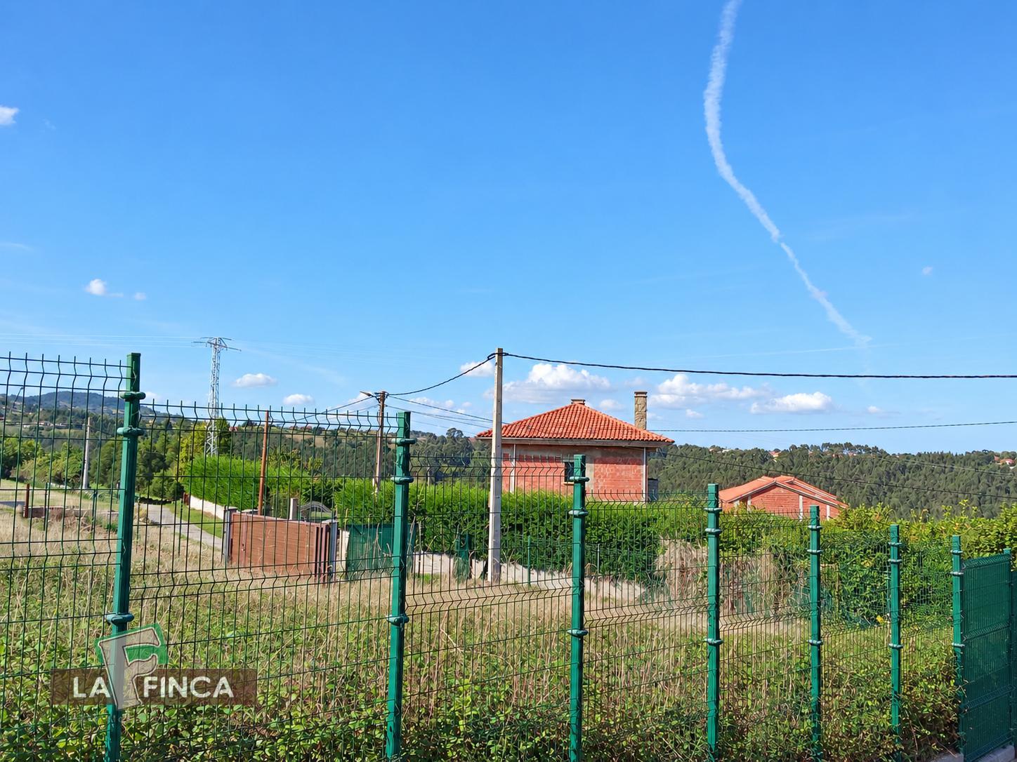 Venta de terreno en Villaviciosa