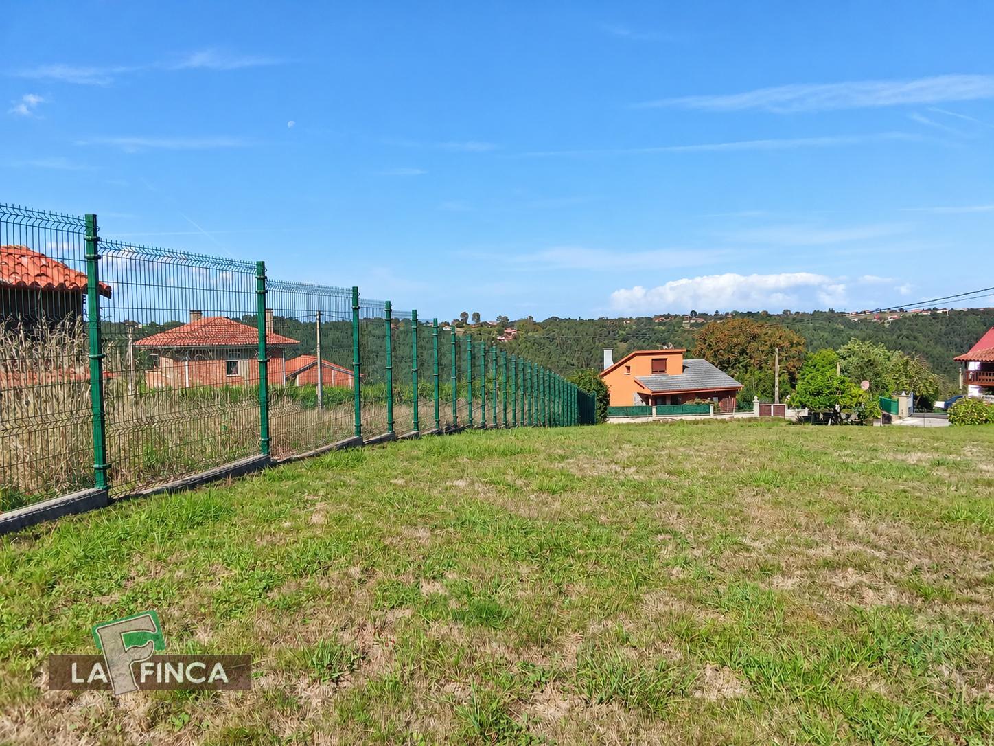 Venta de terreno en Villaviciosa