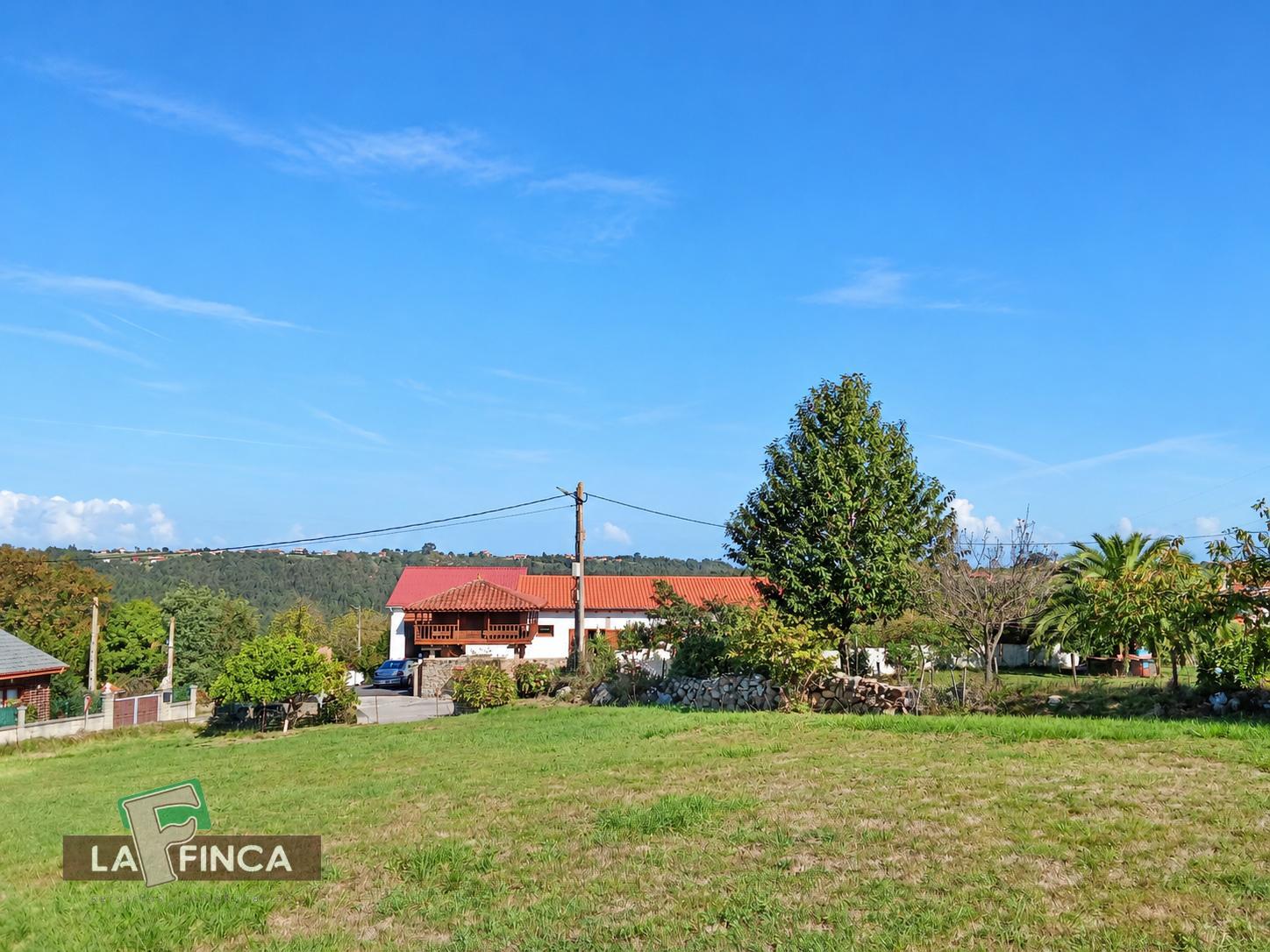 Venta de terreno en Villaviciosa