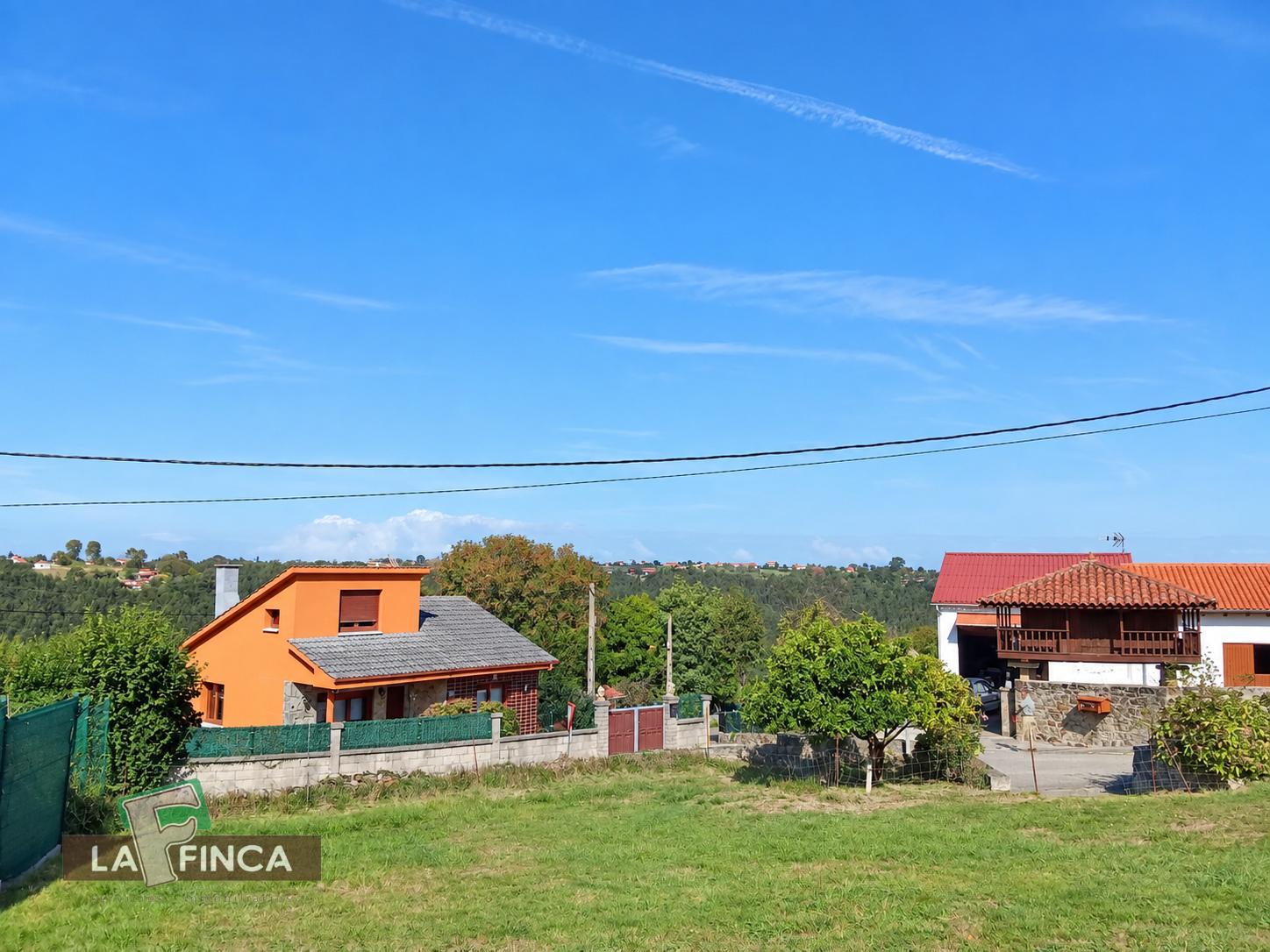 Venta de terreno en Villaviciosa