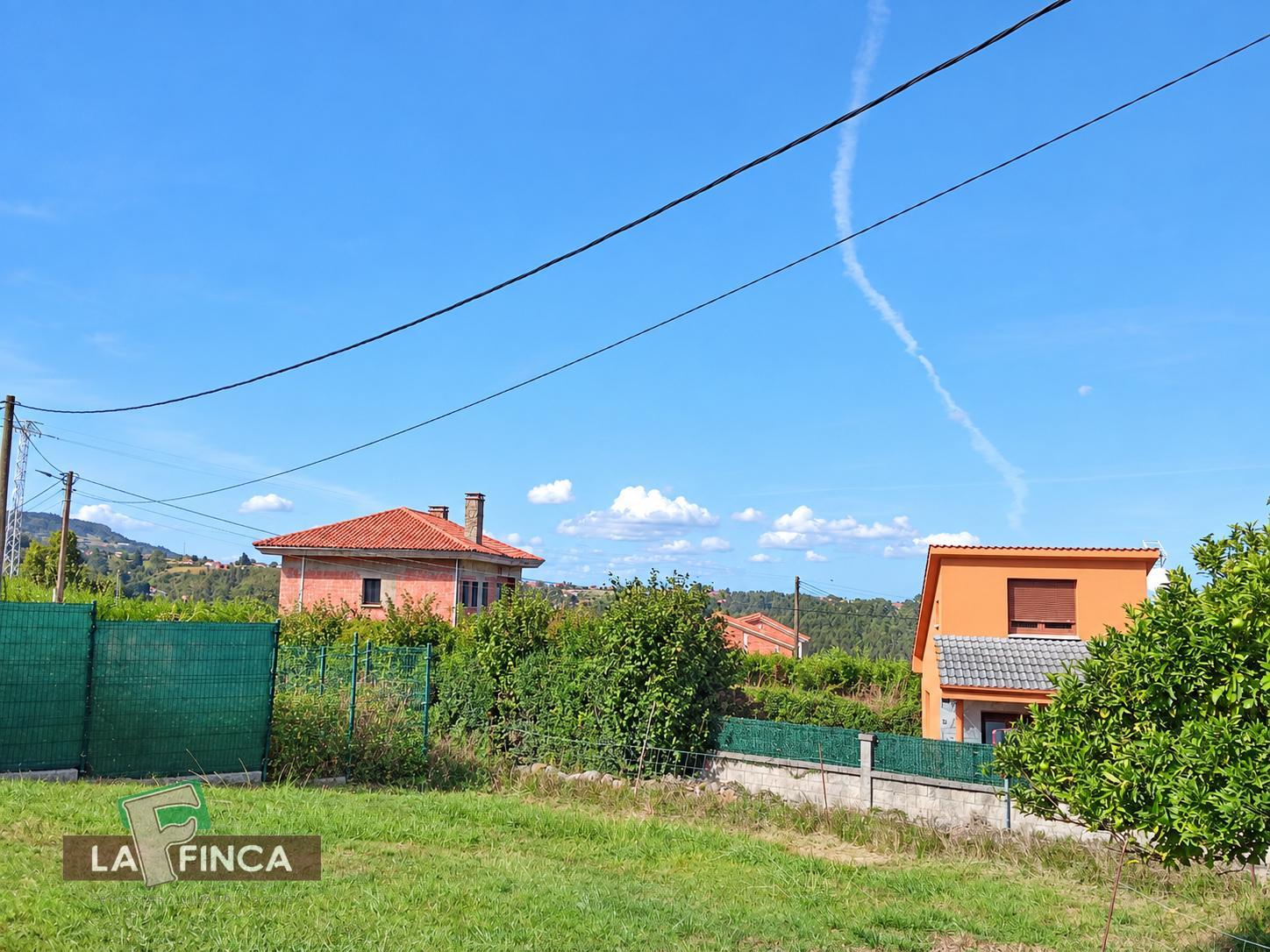 Venta de terreno en Villaviciosa