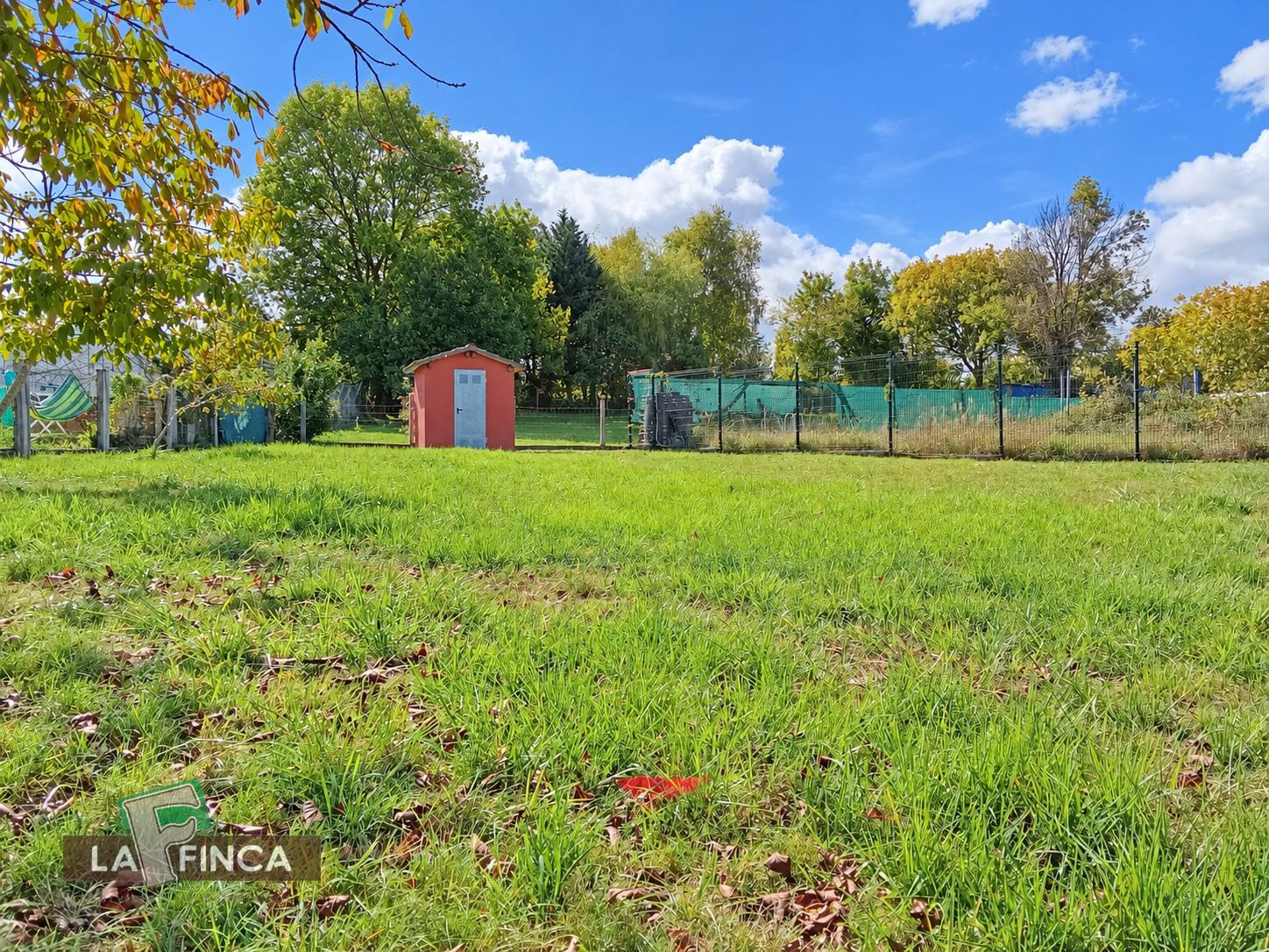 Venta de terreno en Villaviciosa