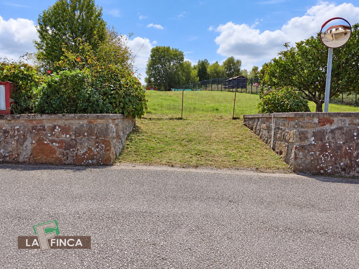 Venta de terreno en Villaviciosa