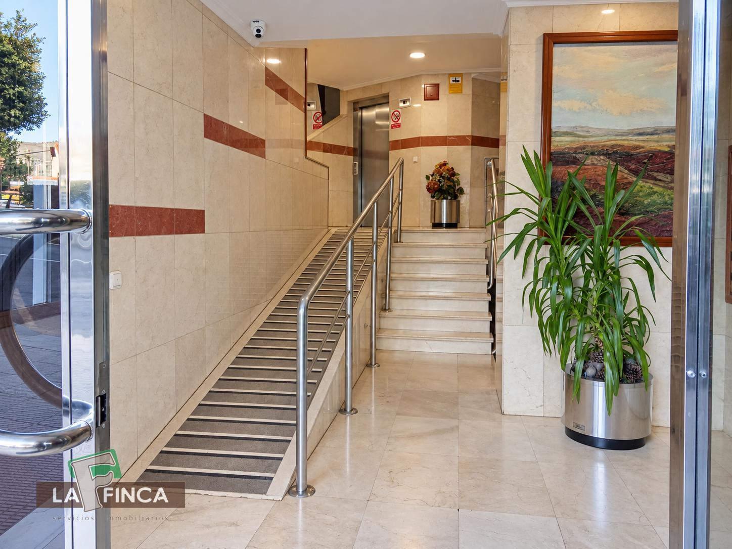 Venta de estudio en Oviedo