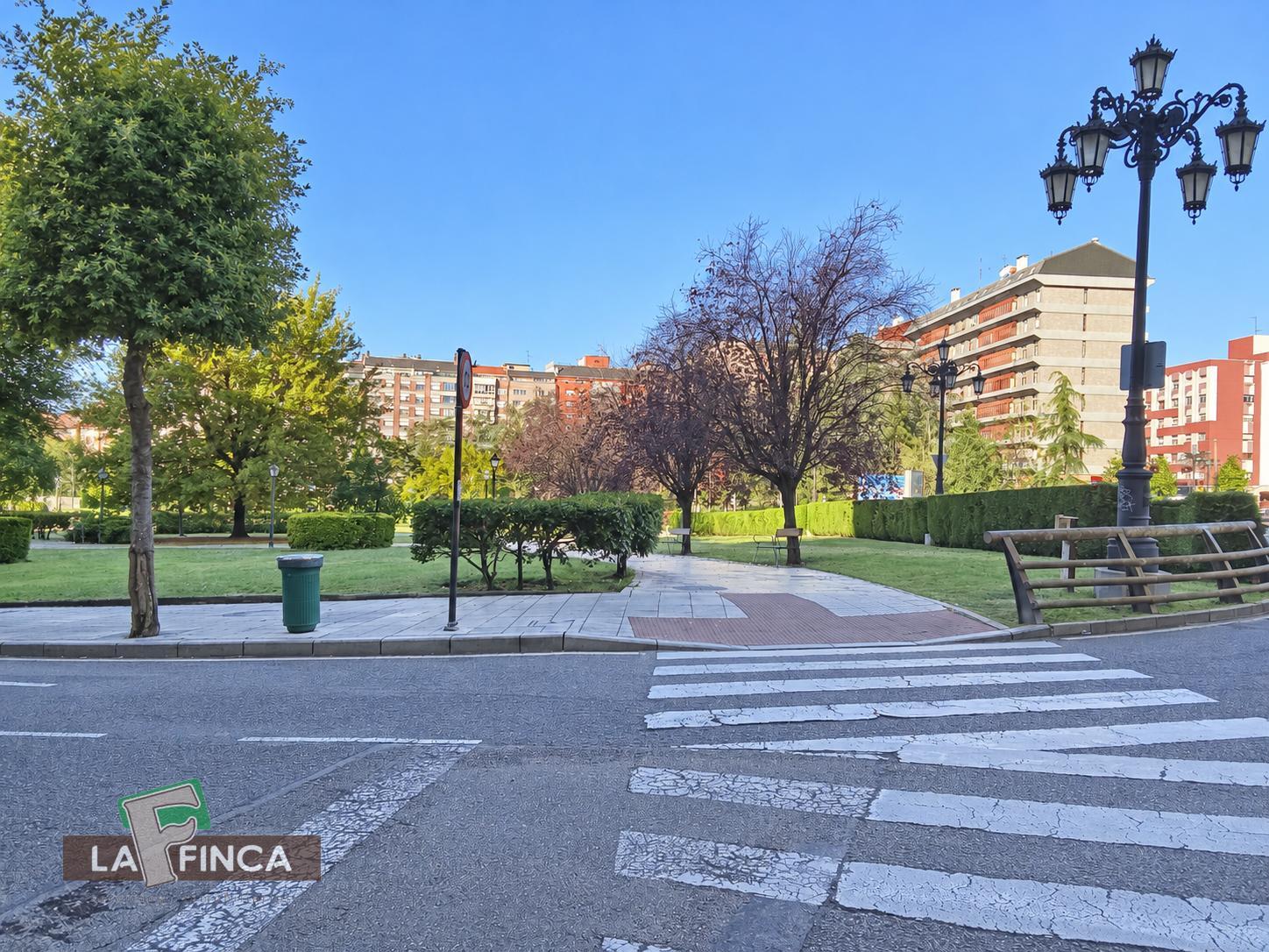 Venta de estudio en Oviedo