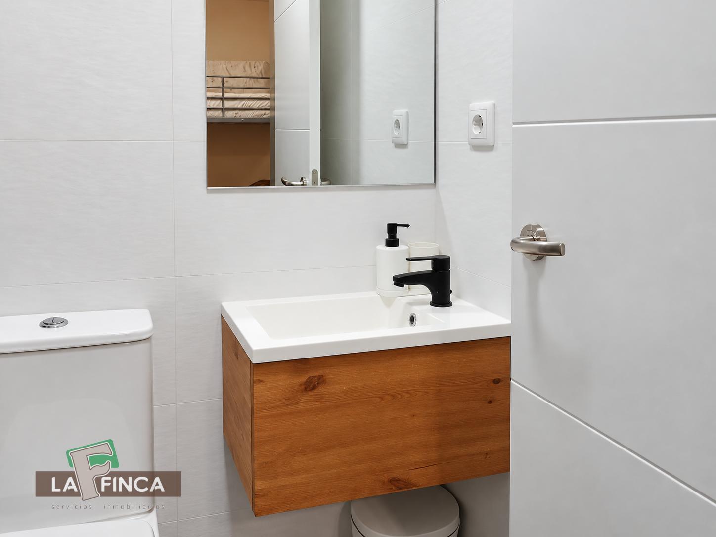 Venta de estudio en Oviedo