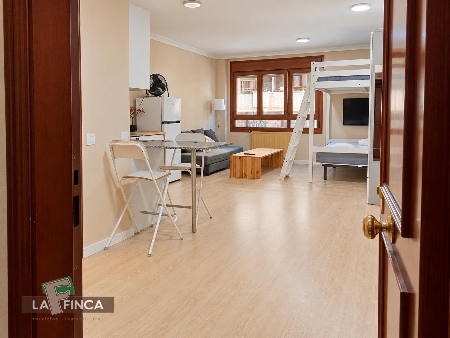 Venta de estudio en Oviedo
