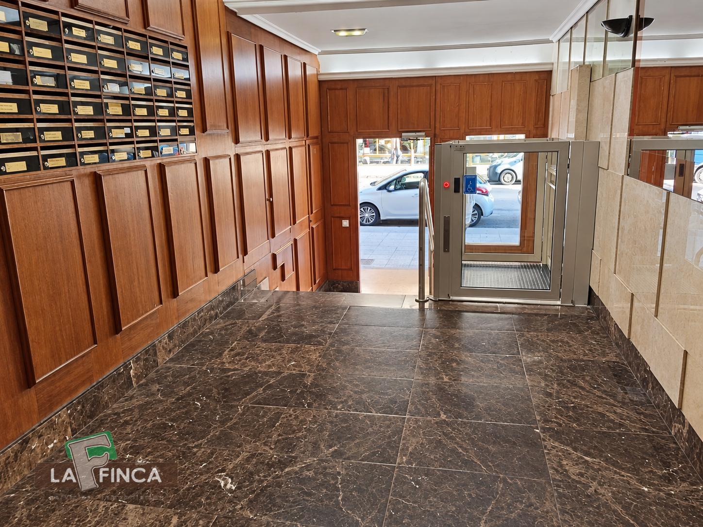 Venta de estudio en Oviedo