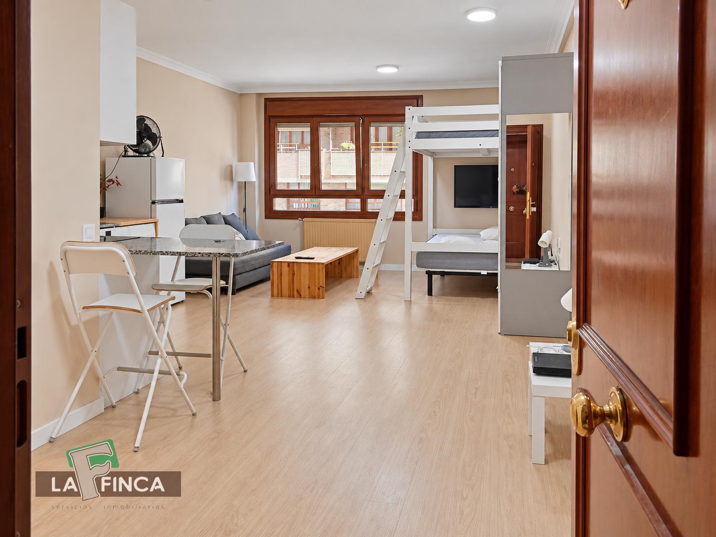Venta de estudio en Oviedo