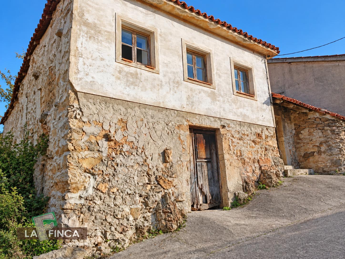 Venta de casa en Belmonte de Miranda