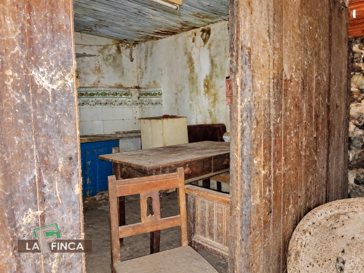 Venta de casa en Belmonte de Miranda