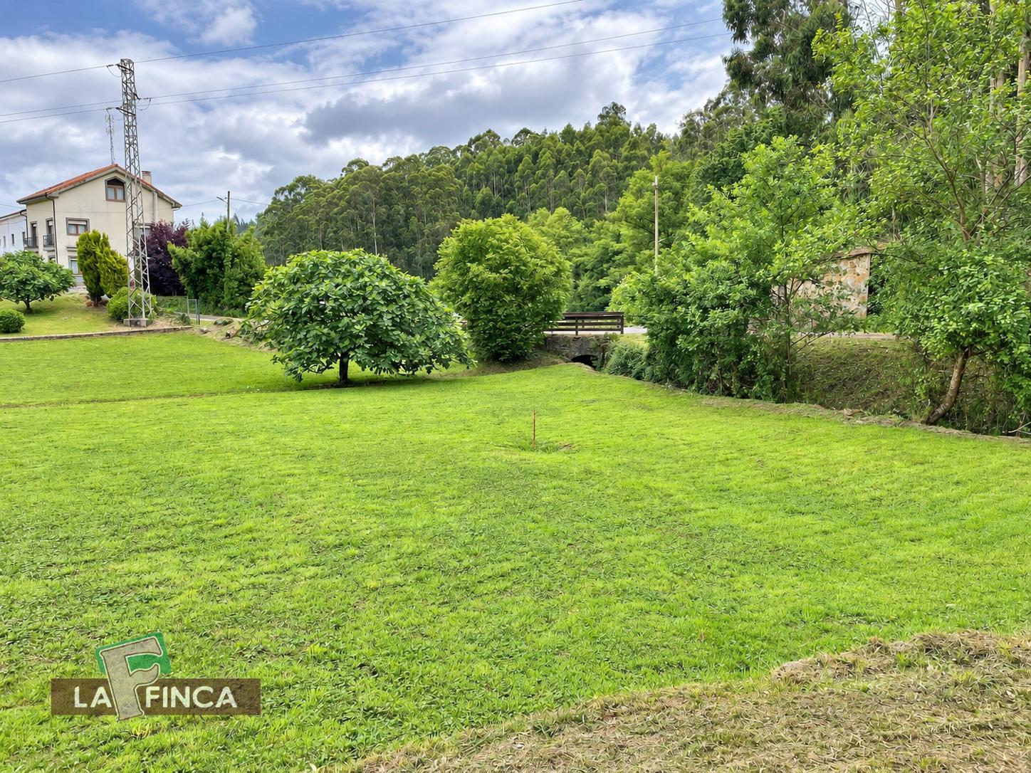 Venta de terreno en Castrillón