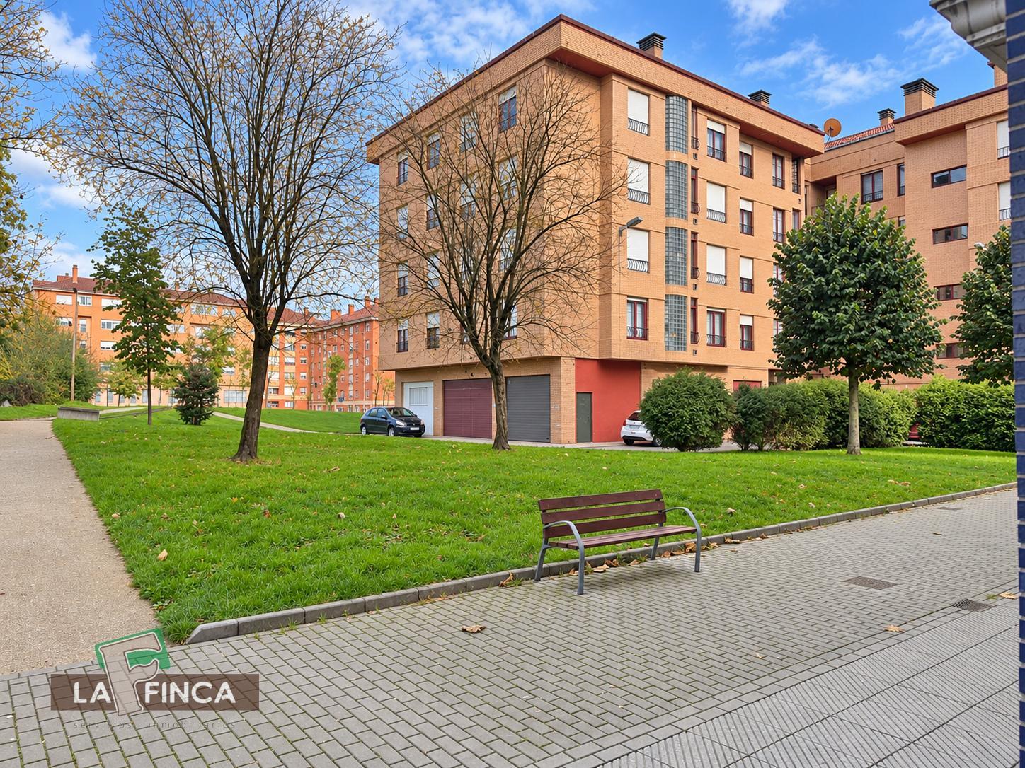 Venta de piso en Lugones