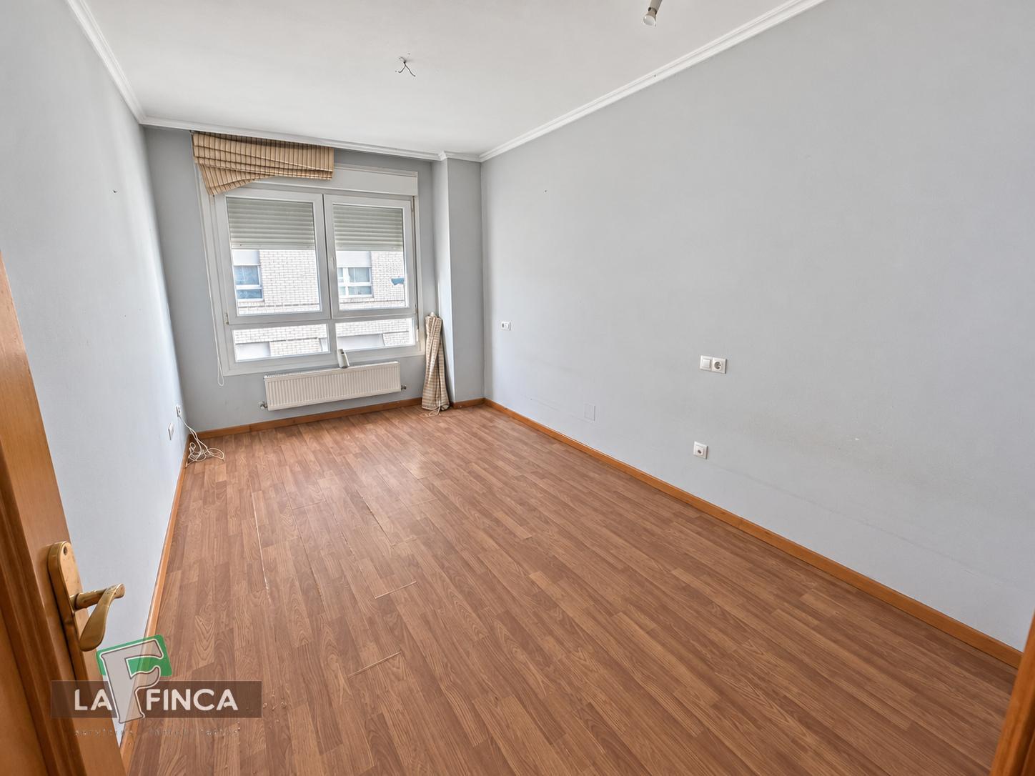 Venta de piso en Lugones