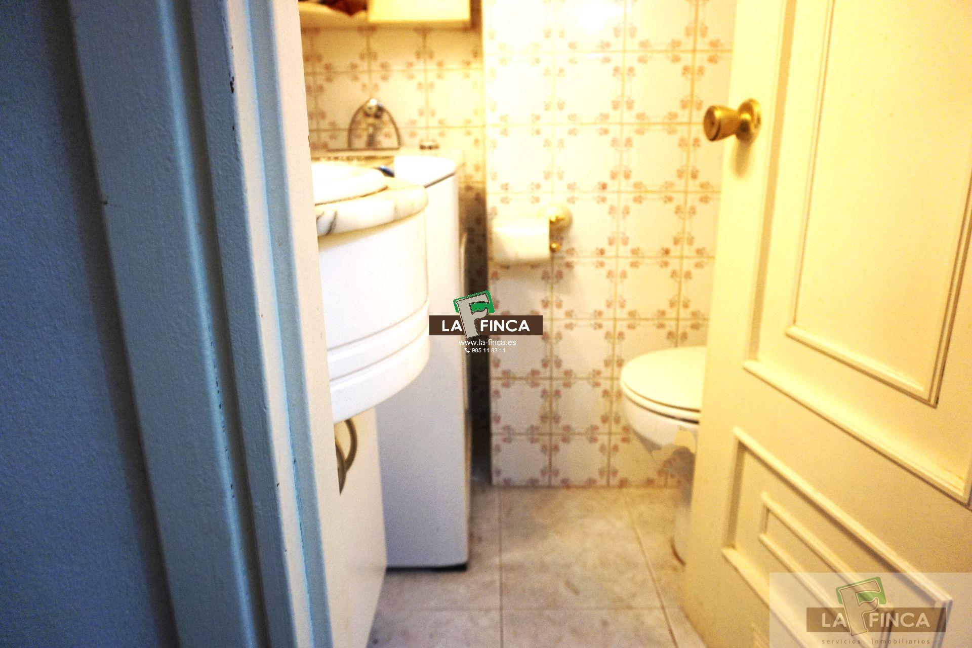 For sale of flat in Oviedo