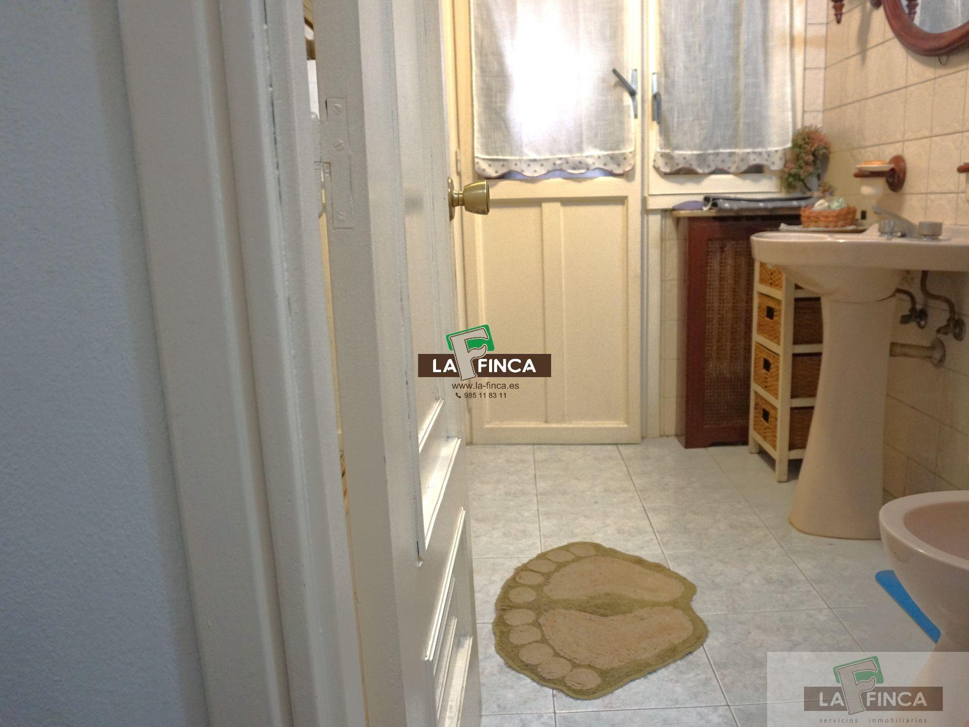 For sale of flat in Oviedo
