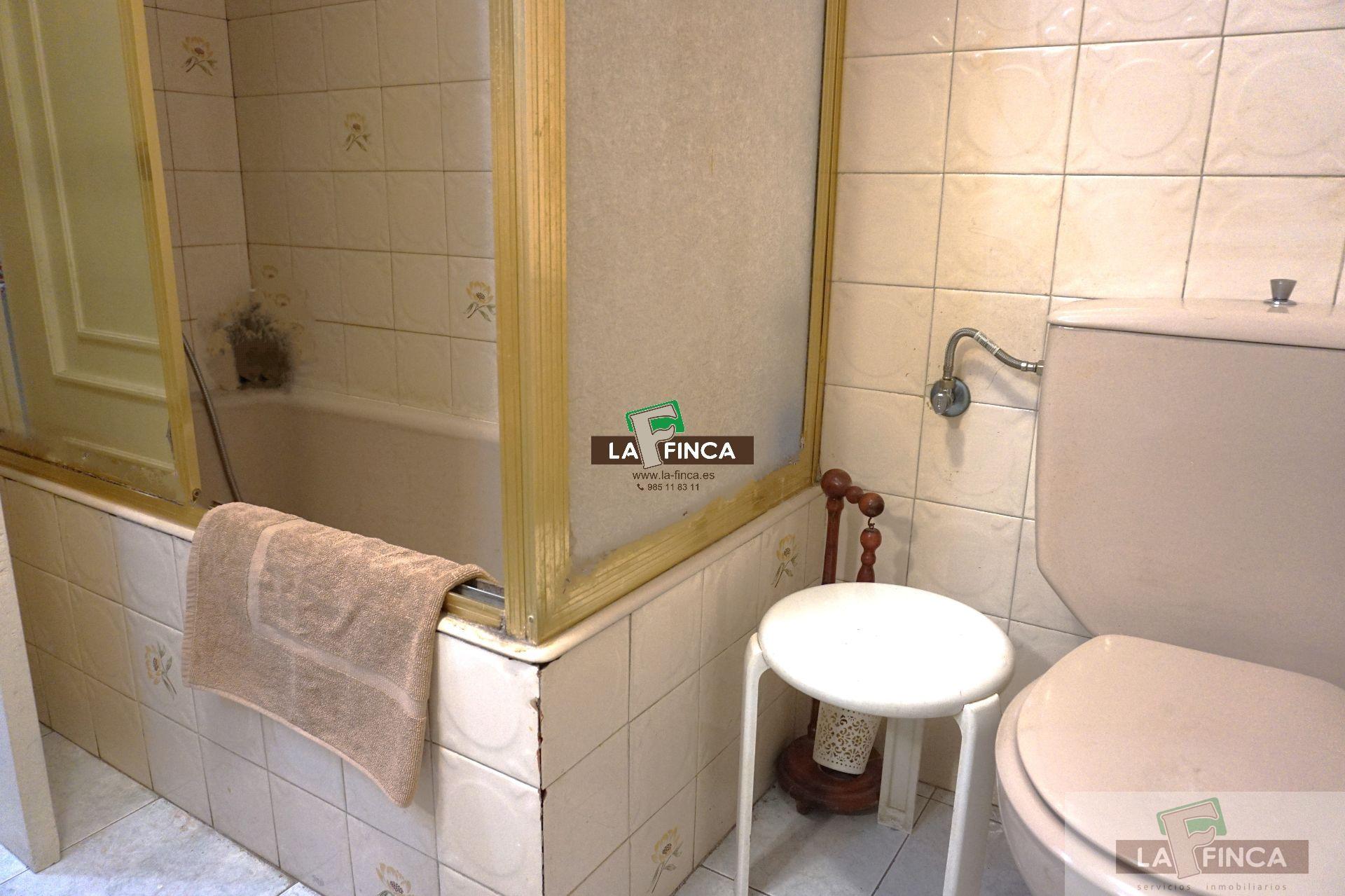 For sale of flat in Oviedo