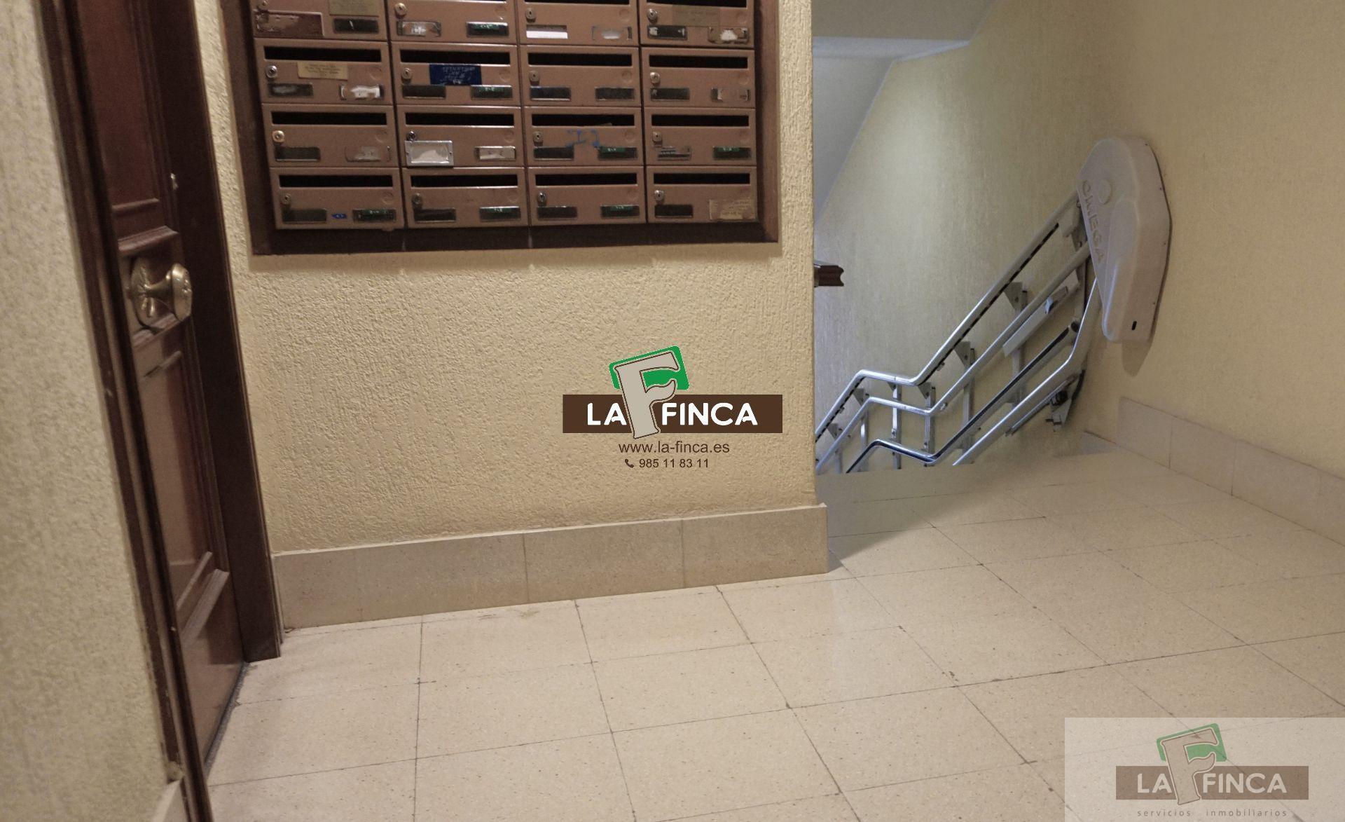 For sale of flat in Oviedo