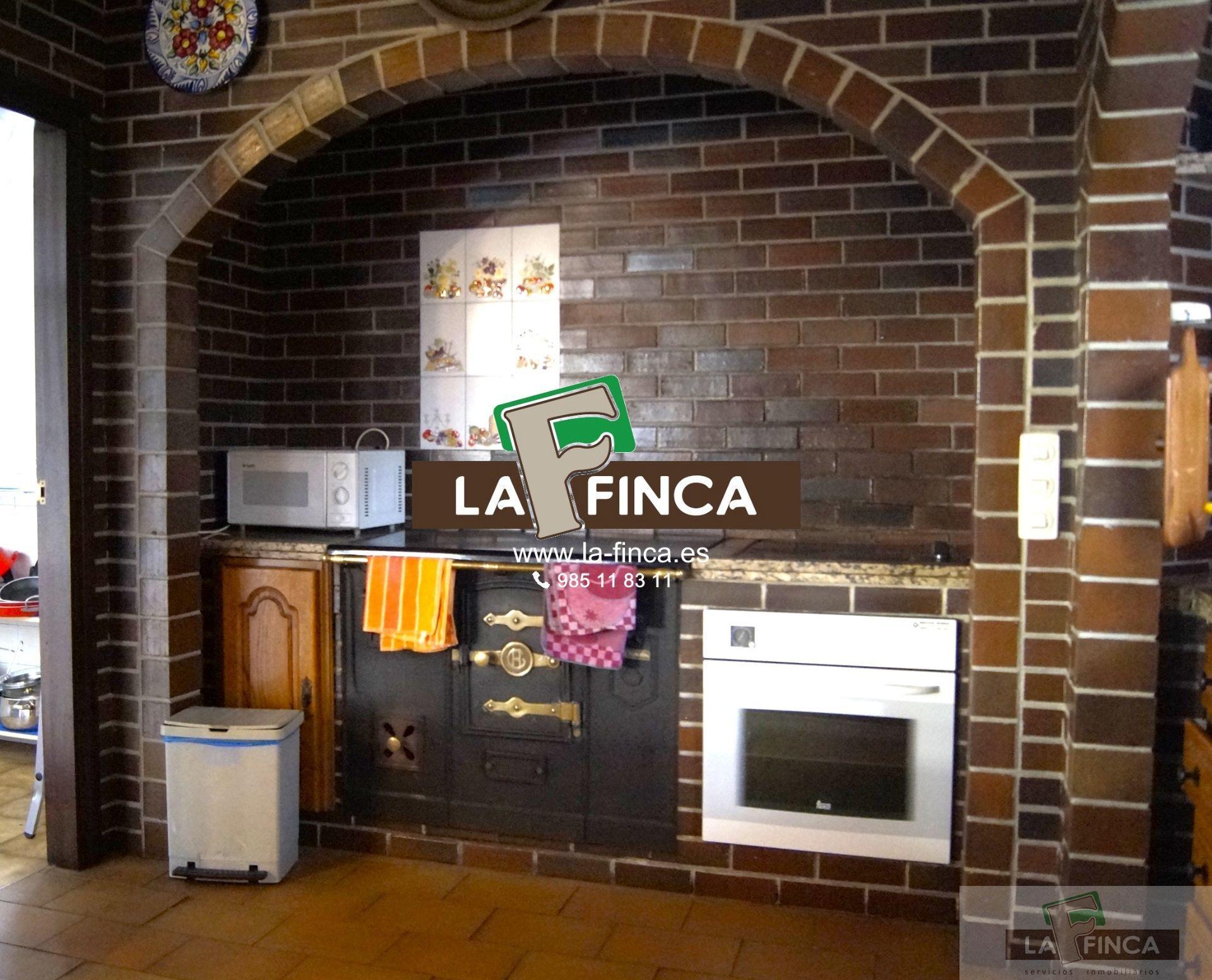 For sale of villa in Siero