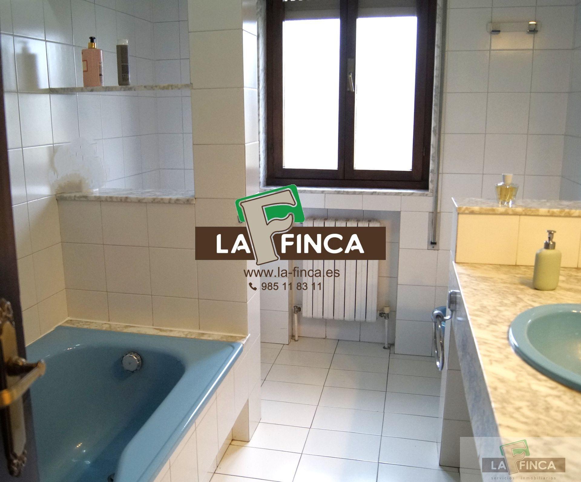 For sale of villa in Siero