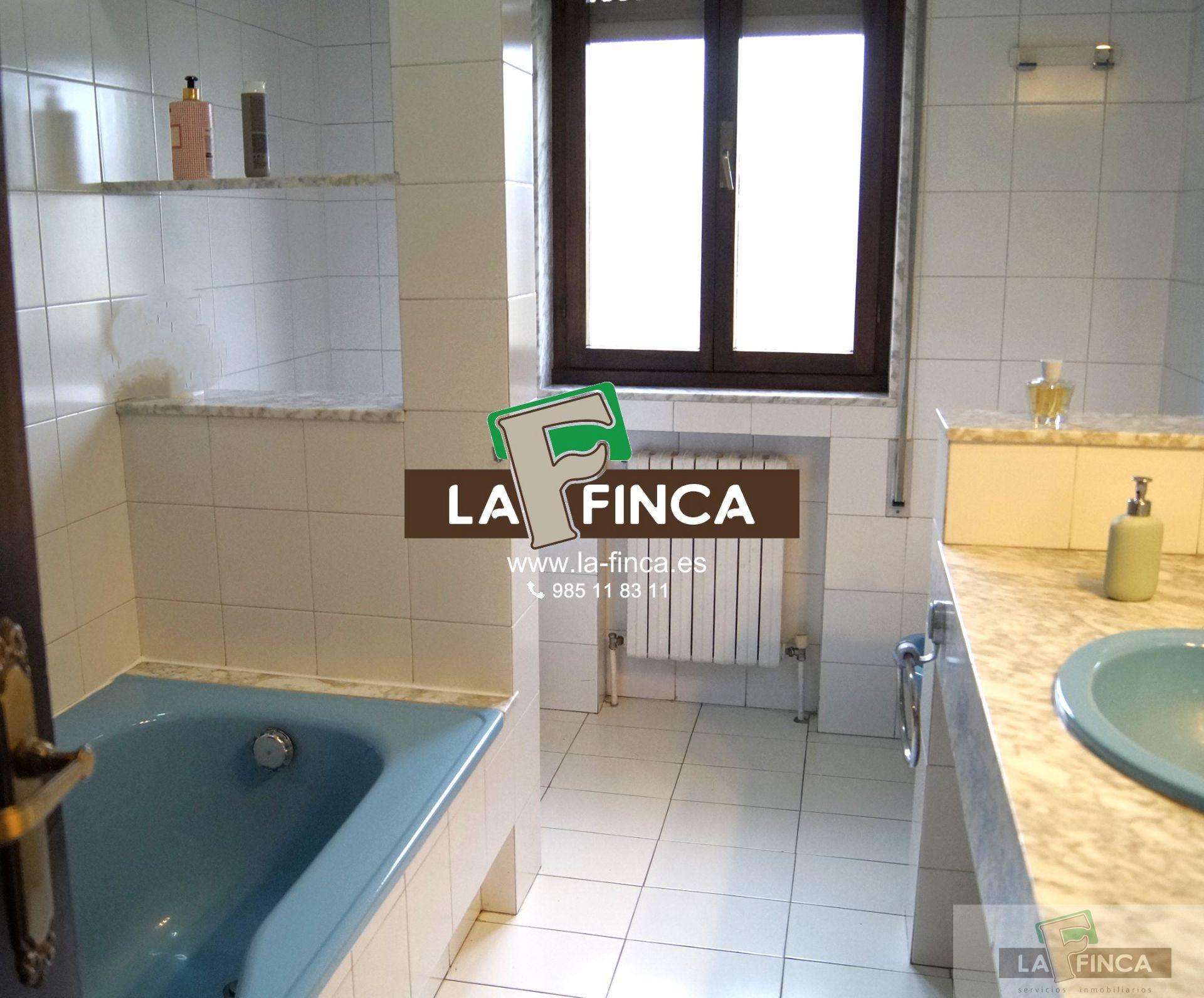 For sale of villa in Siero