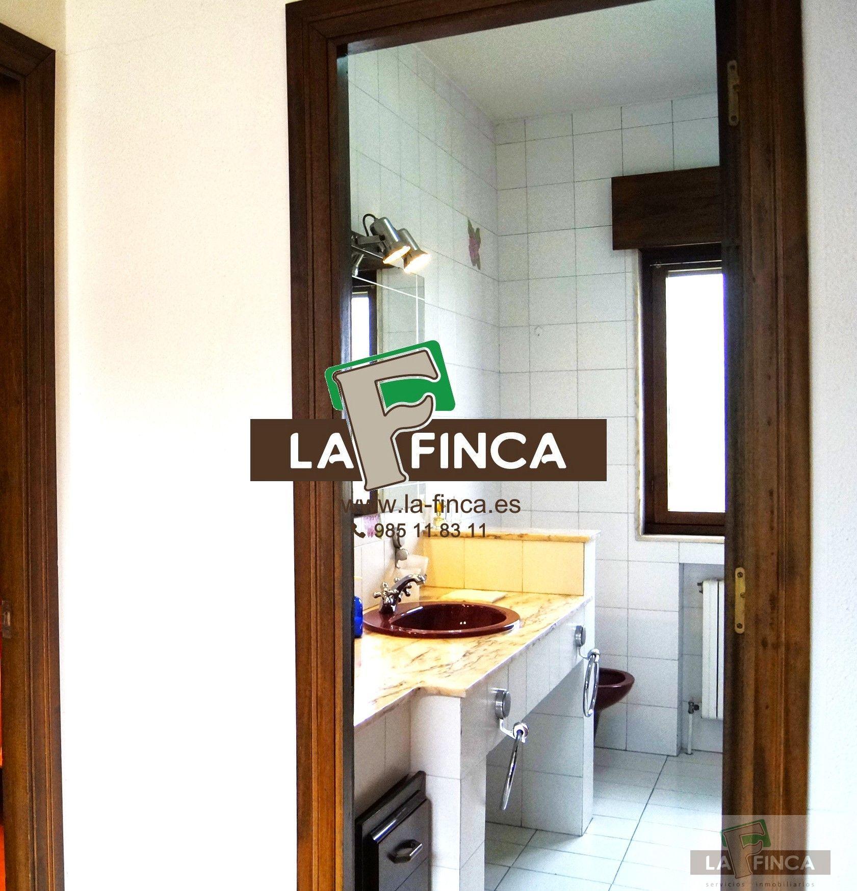 For sale of villa in Siero