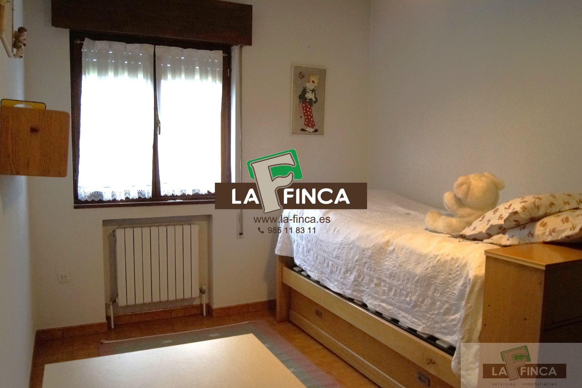 For sale of villa in Siero